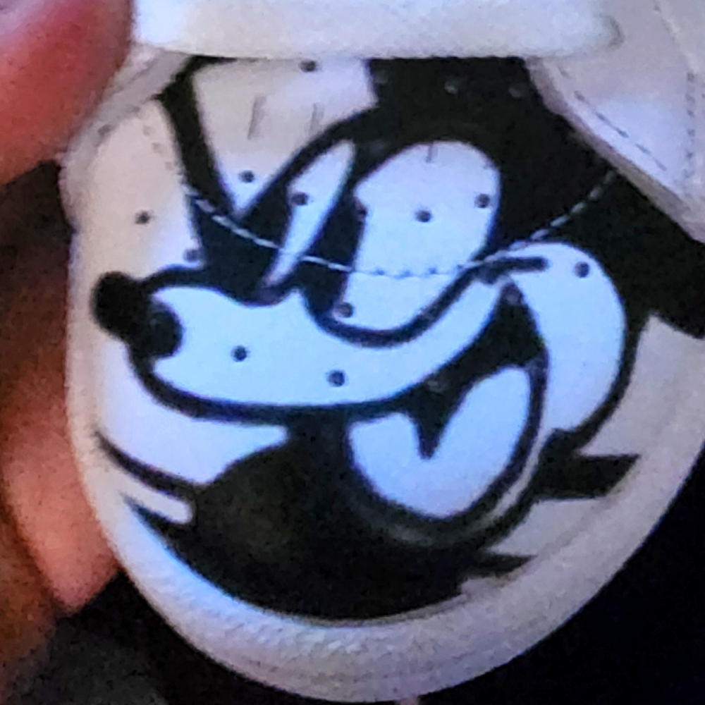 Asics 90 years of Mickey sneakers new in box!!!
